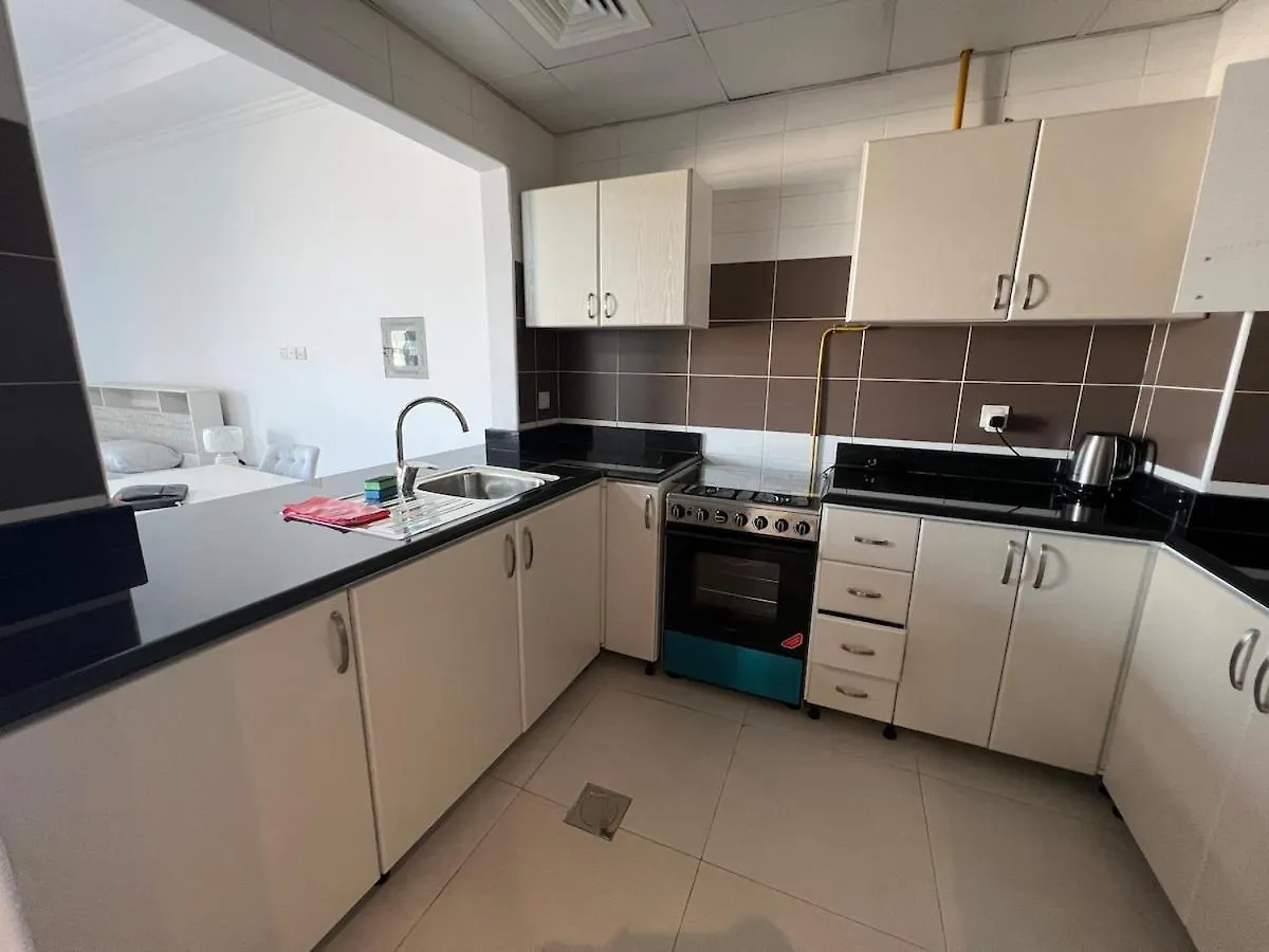 Spacious Studio Near Marina Dubai 0*,