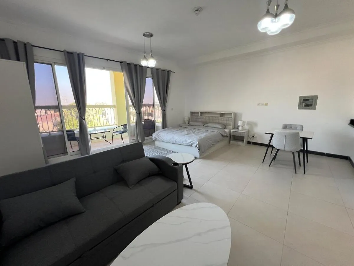 Spacious Studio Near Marina Dubai Apartment