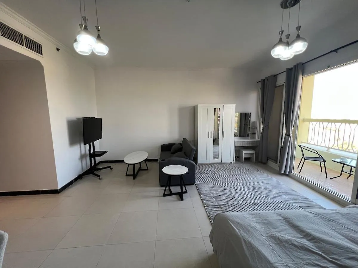 Apartment Spacious Studio Near Marina Dubai United Arab Emirates