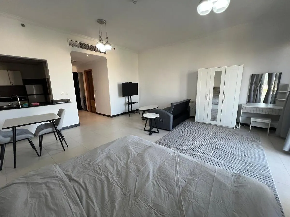Apartment Spacious Studio Near Marina Dubai